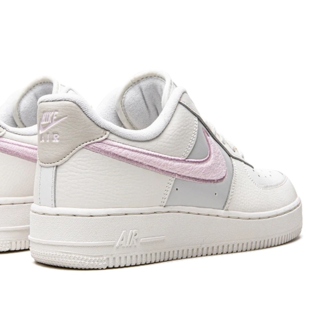 AIR FORCE 1 07 WMNS “Regal Pink” in Box - Picture 6 of 16